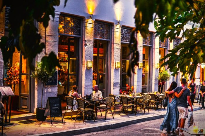 L’Amiral restaurant in Plaka, Athens in the evening
